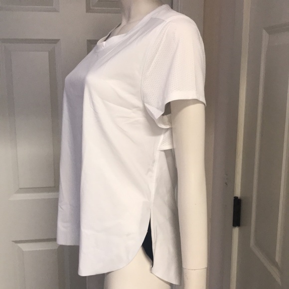 Under Armour Athletic/Athleisure Top, XL, NWT! - Picture 4 of 8